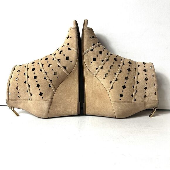 Michael Kors Women's 9.5 M Beige Wedge Suede Wrap Cutout Back Zip Peep Toe Heels - Picture 6 of 10